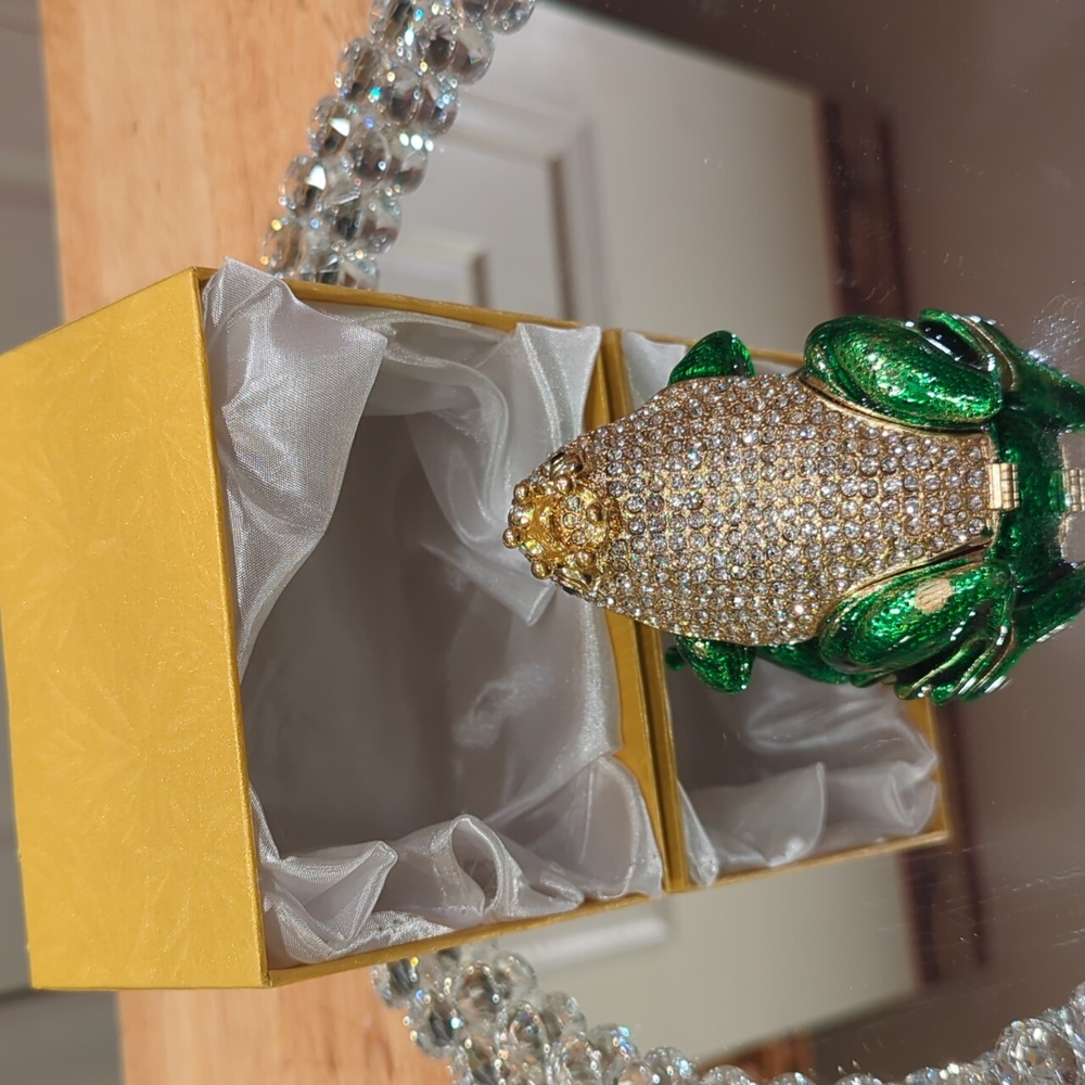 Frog Prince Tchotchke Jewelry Trinket Box NIB - Picture 2 of 6